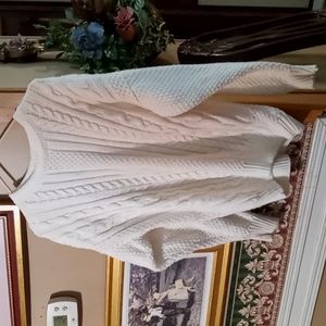 SOLD Nice cozy sweater no brand